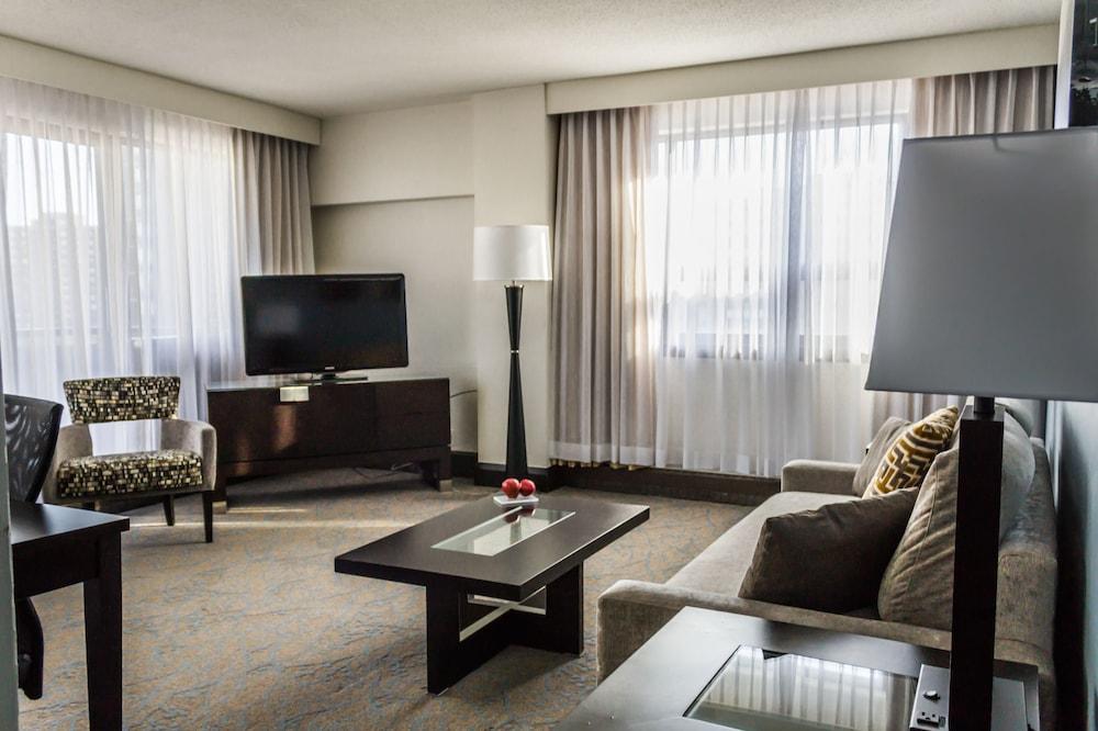 ออตตาวา เอมบาสซี โฮเต็ล แอนด์ สวีท Hotel ภายนอก รูปภาพ