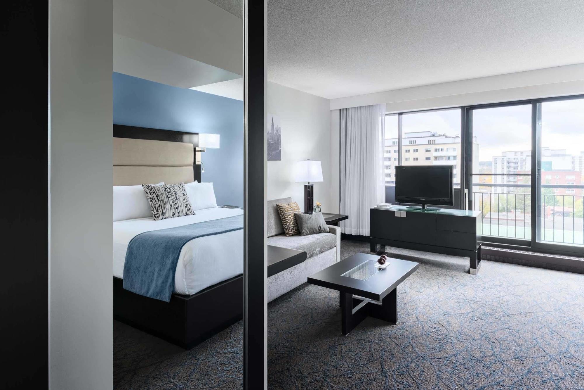 ออตตาวา เอมบาสซี โฮเต็ล แอนด์ สวีท Hotel ภายนอก รูปภาพ